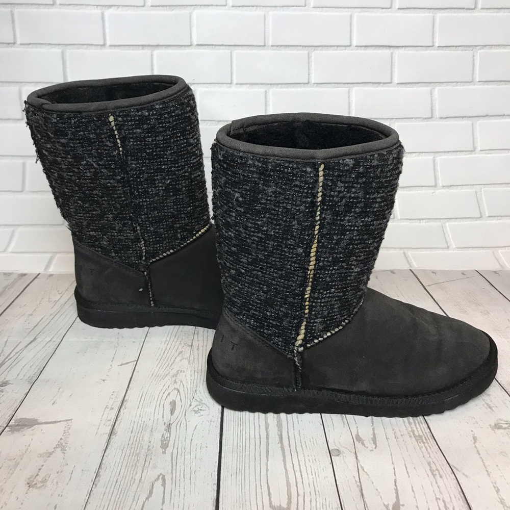 Esprit furry lined boots